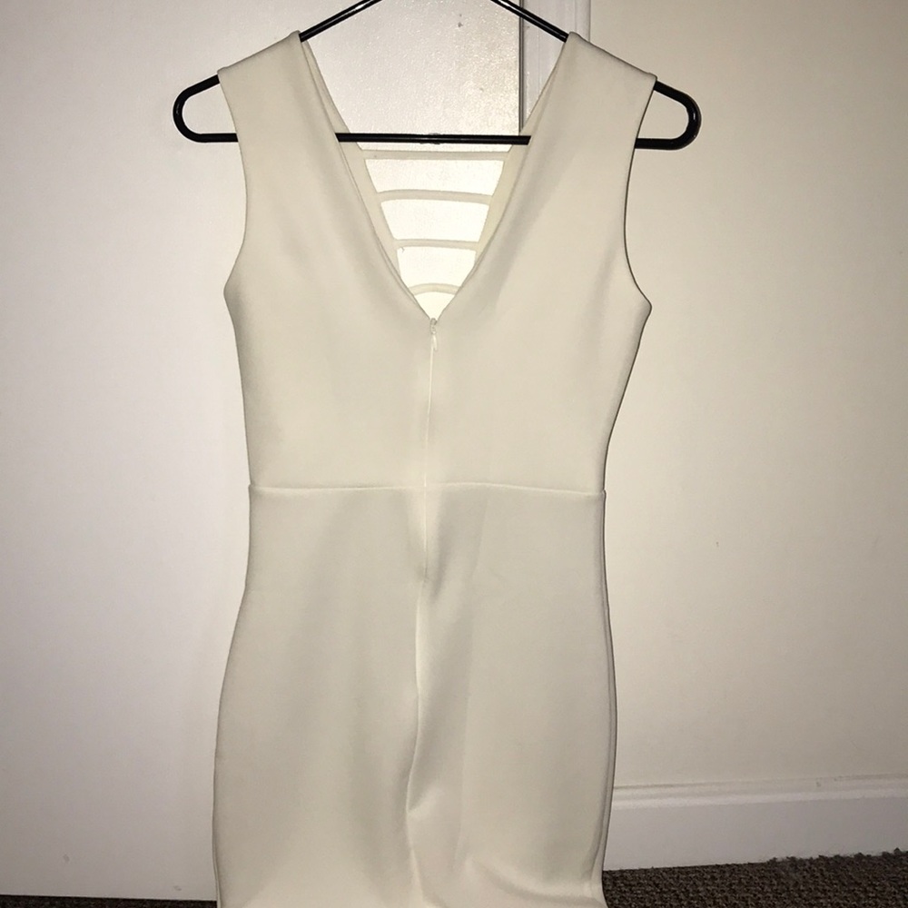 White boohoo dress size small/medium - Picture 2 of 2